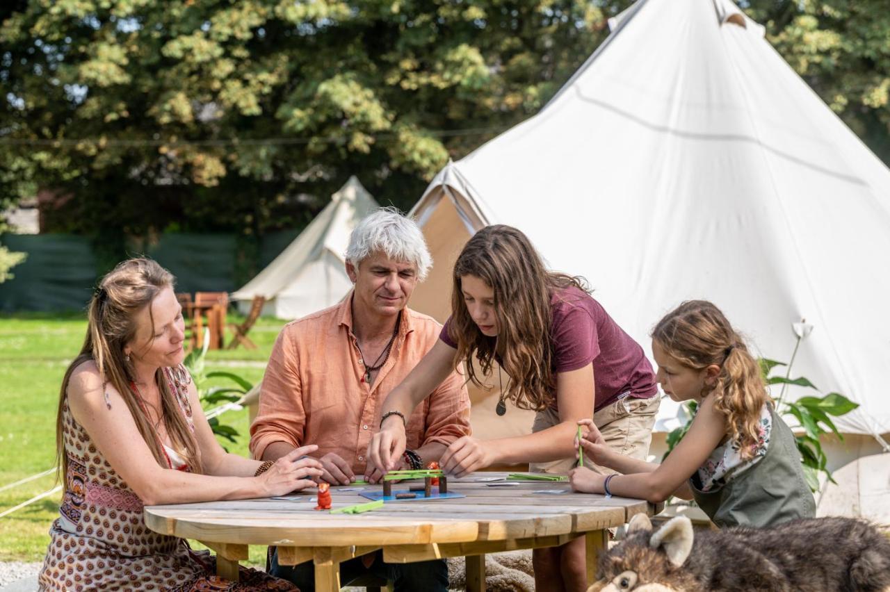 Cocoon Village - Glamping - Domaine Des Grottes De Han Rochefort Exterior foto